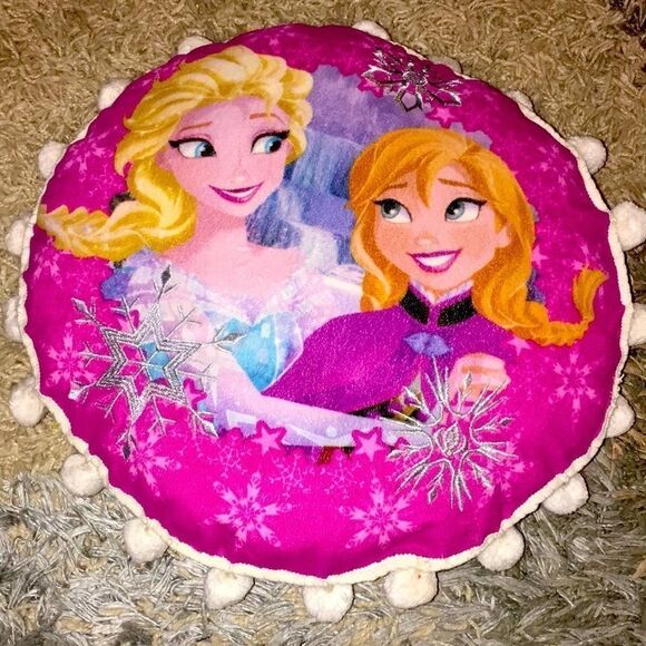 🎁 Frozen pillow  - Picture 1 of 6